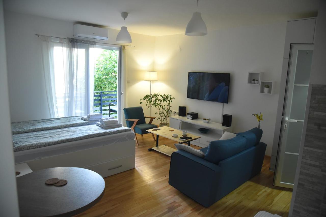 Dekart Apartment Ni Εξωτερικό φωτογραφία