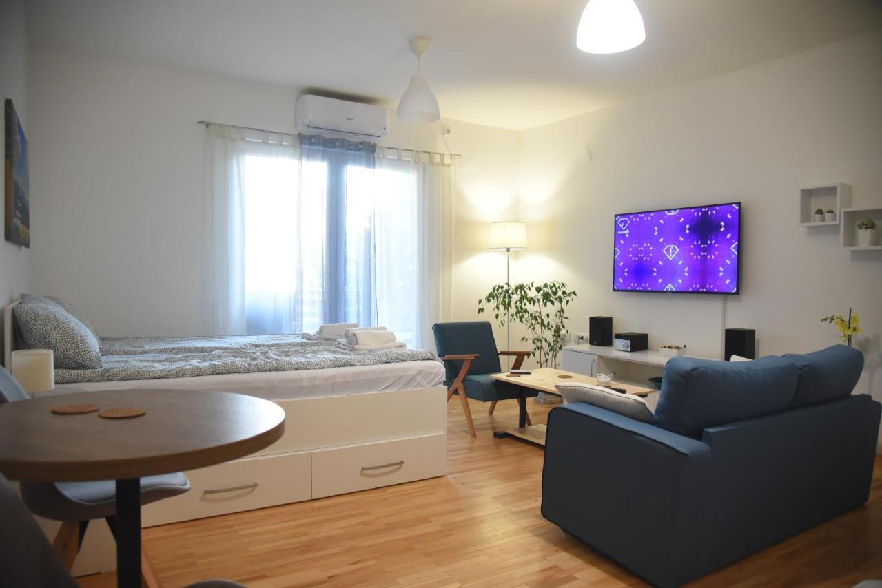 Dekart Apartment Ni Εξωτερικό φωτογραφία